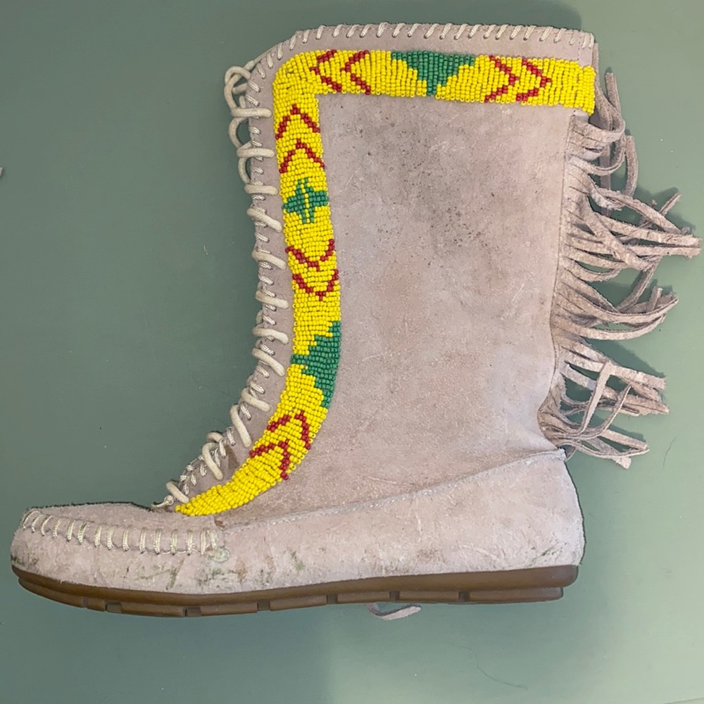 House Of Harlow 1960 beaded moccasins size 37.5 or 6.5